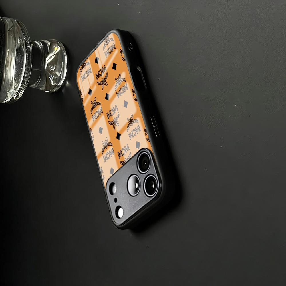 Модный чехол M-mcm для iPhone  – обзор и цена Apple Iphone 15 Pro Max